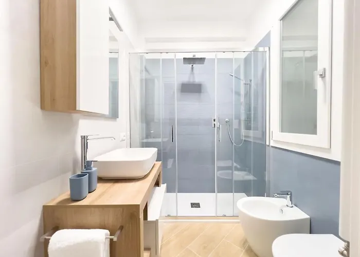 Luxury & Design Piramide Apartment Rome
