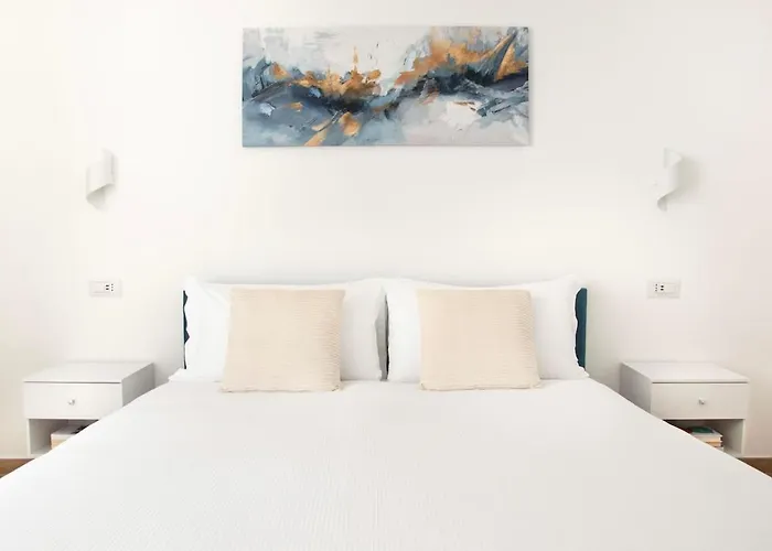Luxury & Design Piramide Apartment Rome